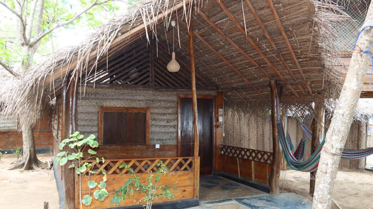 Watermusic Arugam Bay Hotel ภายนอก รูปภาพ