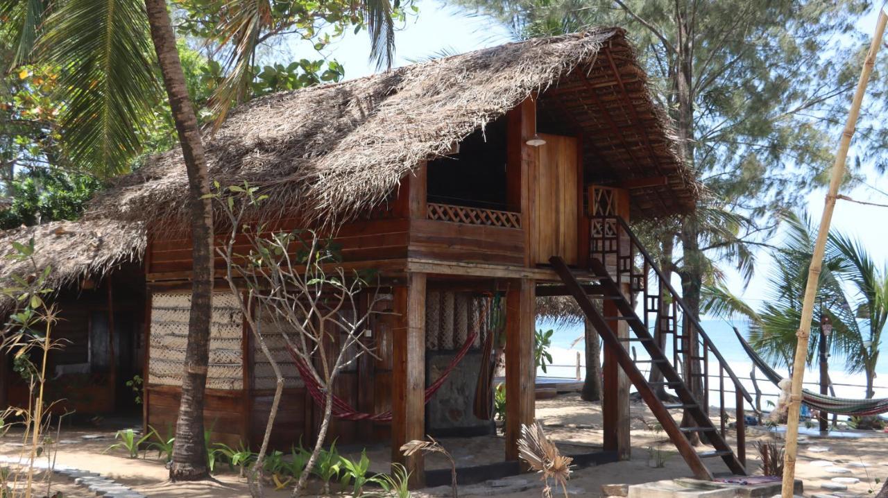 Watermusic Arugam Bay Hotel ภายนอก รูปภาพ