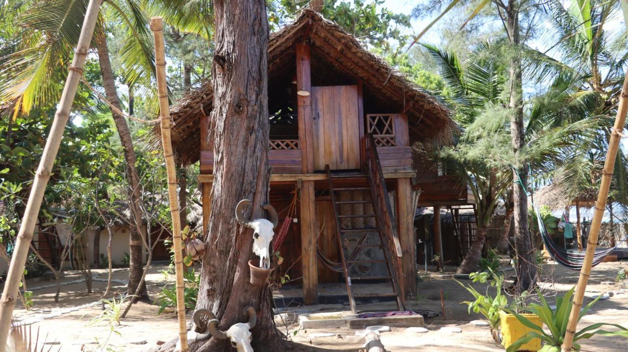 Watermusic Arugam Bay Hotel ภายนอก รูปภาพ